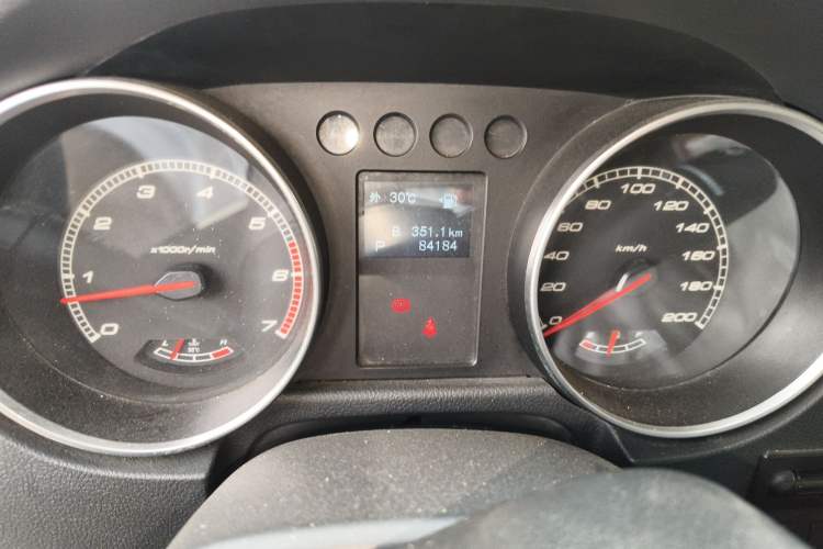 Used BAIC Off-Road BJ40 2016 40L 2.3T Automatic All-Wheel Drive Premium Edition Odometer Close Up