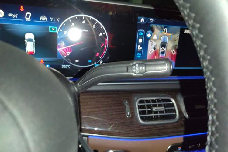 Used Mercedes-Benz GLE 2025-Year Restyled GLE 350 4MATIC Dynamic Edition Gear Lever