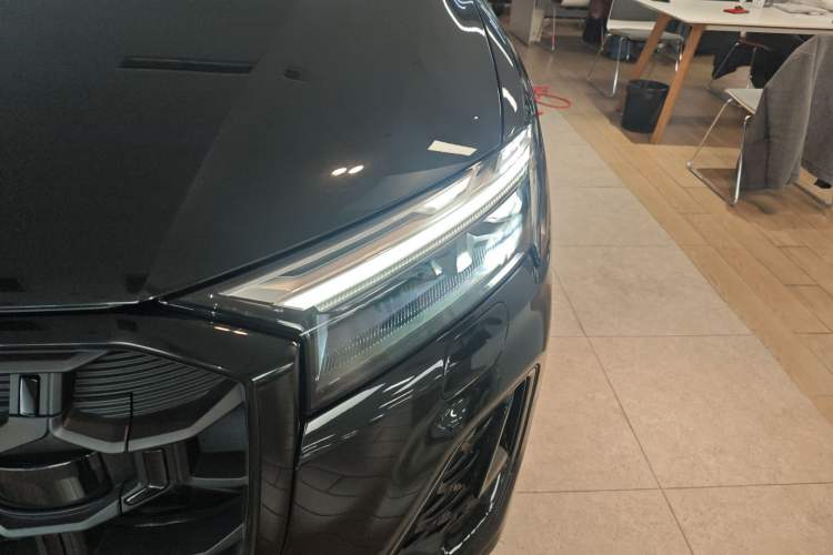 Used Audi Q7 2024 45 TFSI quattro S line Black Warrior Edition
