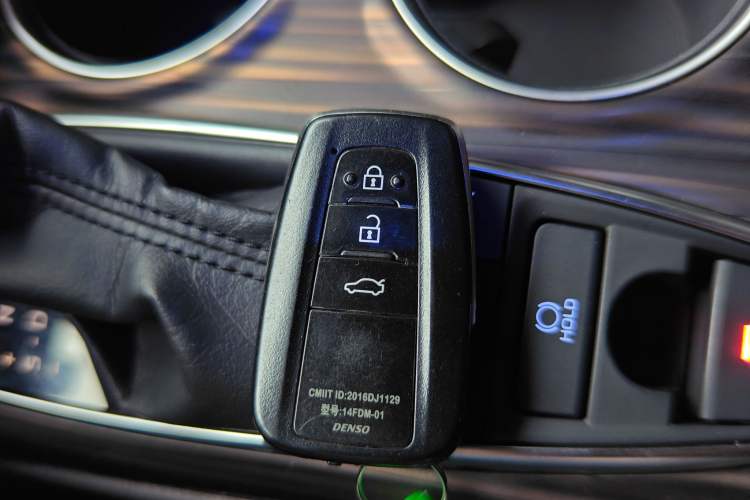 Used Toyota Camry 2018 2.5G Luxury Edition
