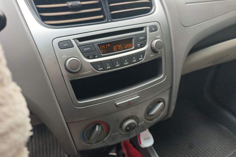 Used Chevrolet Sail 2013 Sedan 1.4L Manual - Youyi Happiness Edition Audio And AC Panel