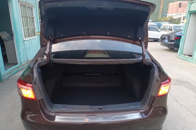 Used Luxgen 5 2014 Honor Navigation Edition 1.8T Automatic Luxury Model
