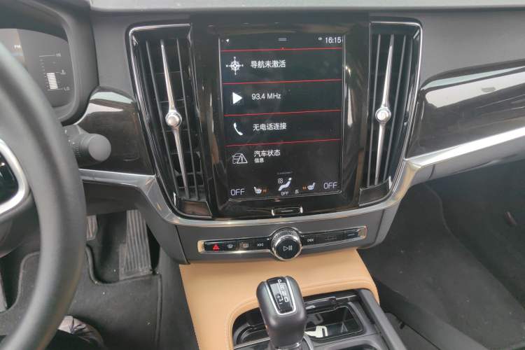 Used Volvo S90 2018 T4 Zhiyuan Edition
