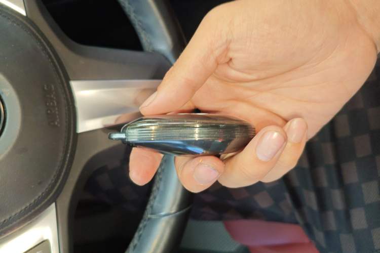 Used BMW 3 Series 2021 325Li M Sport Shadowline Package Vehicle Key