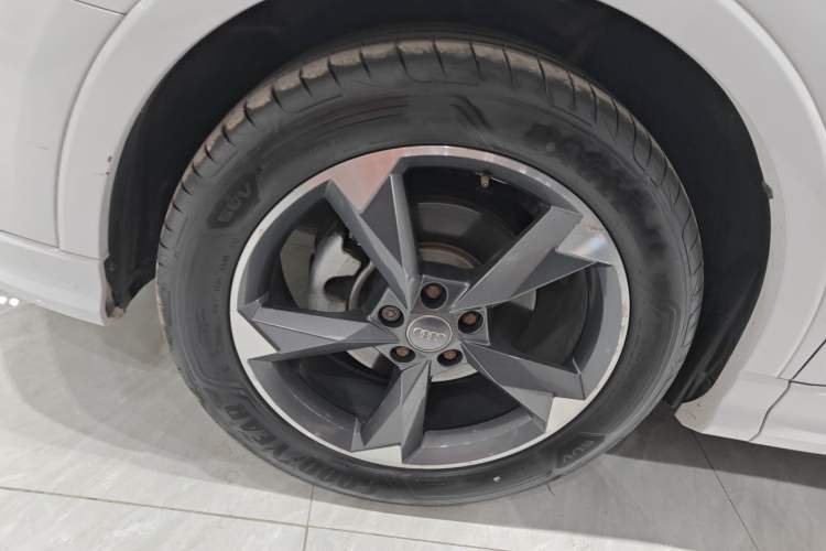 Used Audi Q3 2019 35 TFSI Fashion Dynamic Model