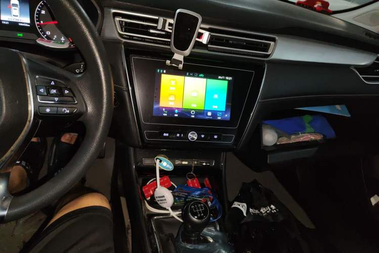 Used Roewe i5 2019 1.5L Manual 4G Connected Langyue Edition