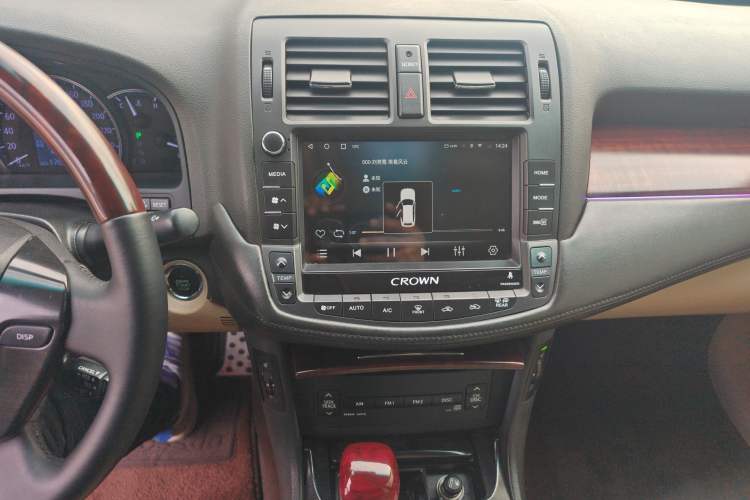 Used Toyota Crown 2010 2.5L Royal Leather Sunroof Edition
