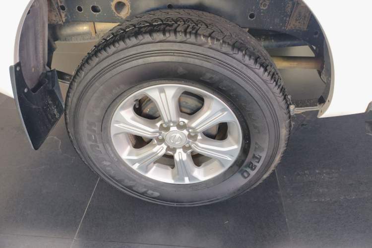 Used Nissan Navara 2017 2.5L Automatic 4x4 Luxury Edition QR25
