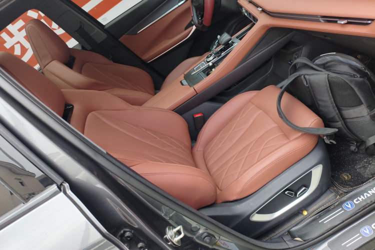 Used CHANGAN CS75 PLUS 2024 3rd Generation Champion Edition 1.5T Intelligent Drive Dynamic Model
