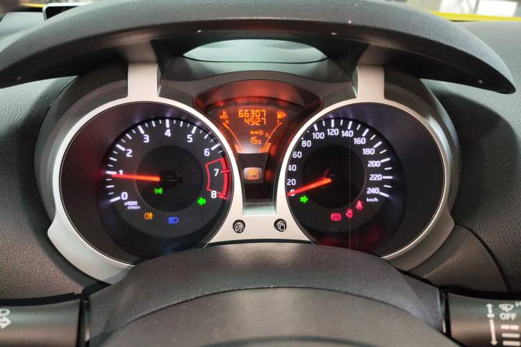 Used Infiniti ESQ 2014 1.6L Spontaneous Edition
