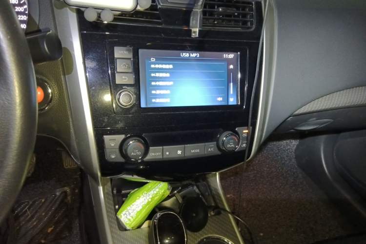 Used Nissan Teana 2016 2.0L XL-Upper Smart Edition Audio And AC Panel