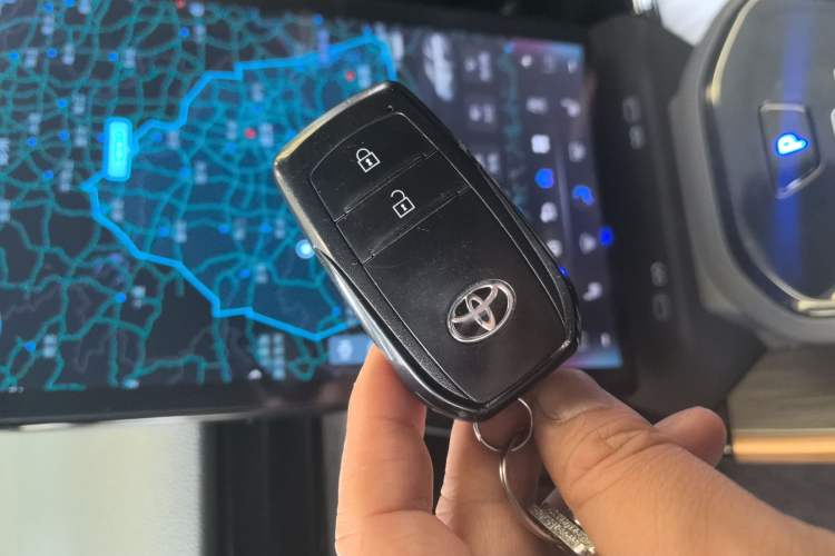 Used Toyota bZ3 2023 616 km Long-Range Premium Vehicle Key