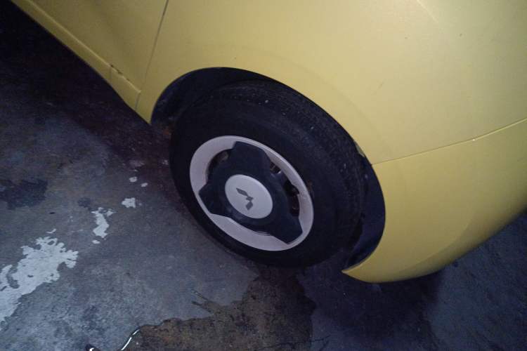 Used Wuling Hongguang MINIEV 2024 3rd Generation 215km Youth Edition Right Front Wheel Hub