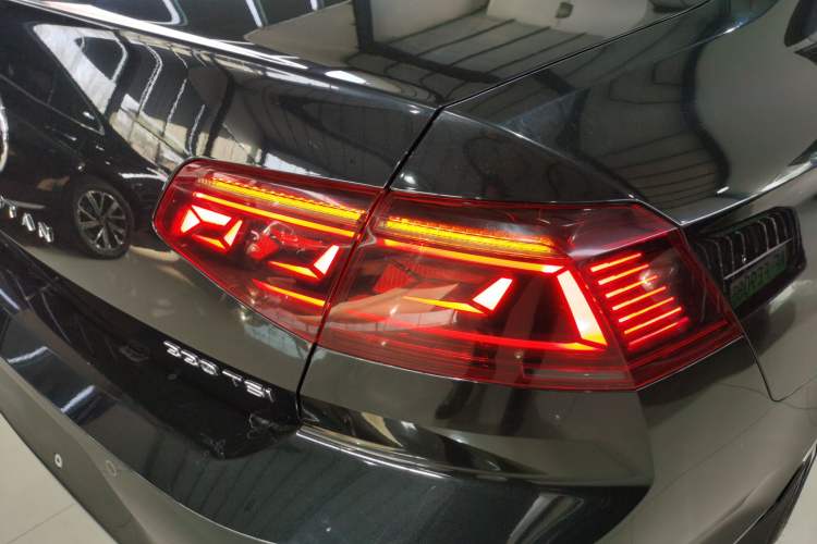 Used Volkswagen Magotan 2023 2 Million Units Commemorative Edition 330TSI DSG Luxury Version