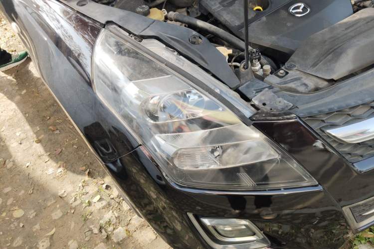 Used Mazda 8 2011 2.3L Deluxe Edition Right Front Headlight