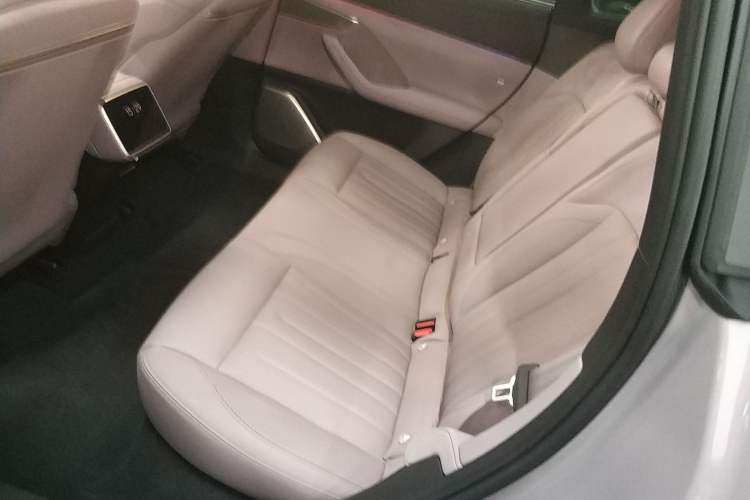 Used ONVO L60 2024 60 kWh Rear-Drive Version
