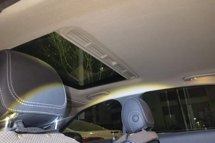 Used Mercedes-Benz C-Class 2015 Restyled C 180 L Sport Edition Headliner