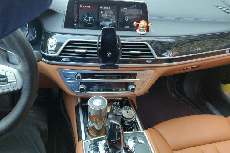 Used BMW 7 Series 2018 730Li Leading Model M Sport Package Audio And AC Panel