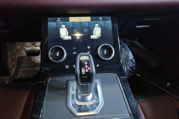 Used Land Rover Range Evoque 2021 Range Rover Velar L 249PS R-Dynamic First Edition Gear Lever