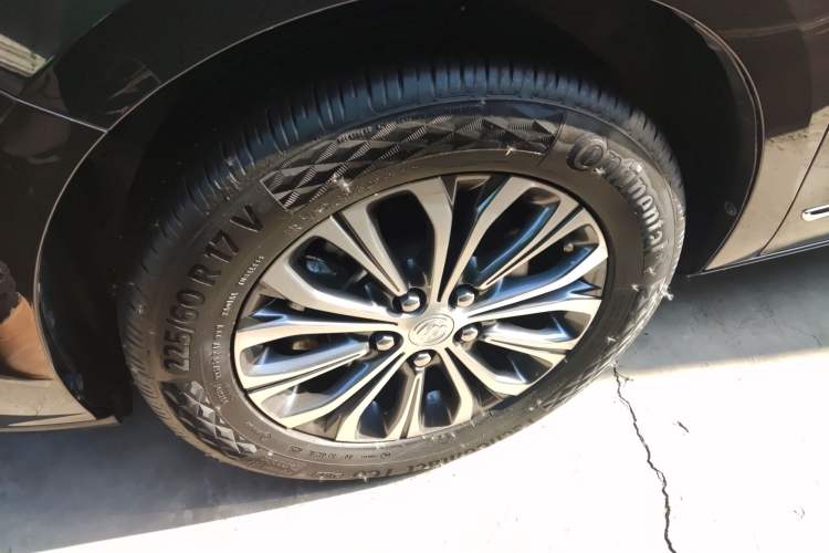 Used Buick GL8 2021 Land Cruiser Executive Class 652T Smart Luxury Model