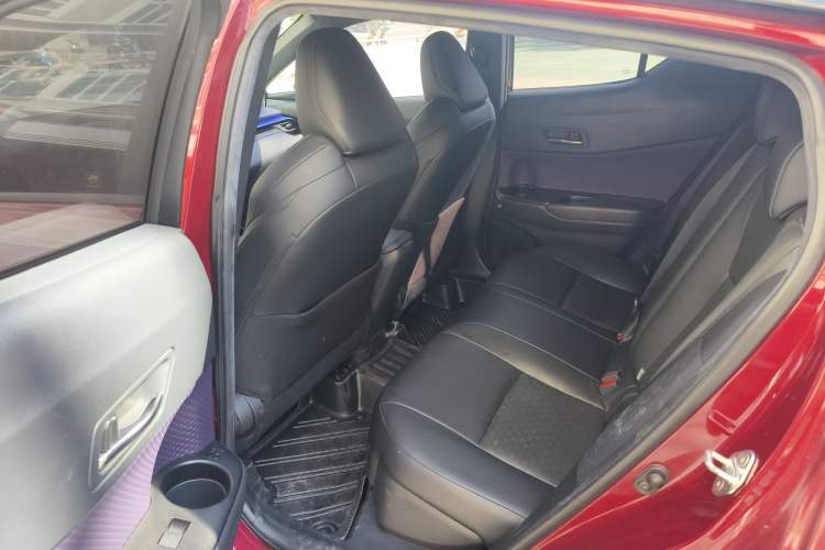 Used Toyota IZOA 2018 2.0L Yichi Version China VI Standard