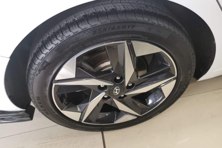 Used Hyundai Elantra 2022 1.5L CVT GLX Elite Edition Right Rear Wheel Hub