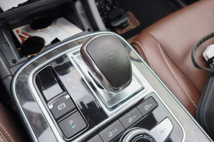 Used BYD Tang New Energy 2015 2.0T Four-Wheel-Drive Flagship Model