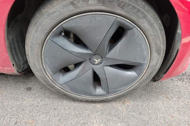 Used Tesla Model 3 2019 Long-Range Rear-Wheel-Drive Version
