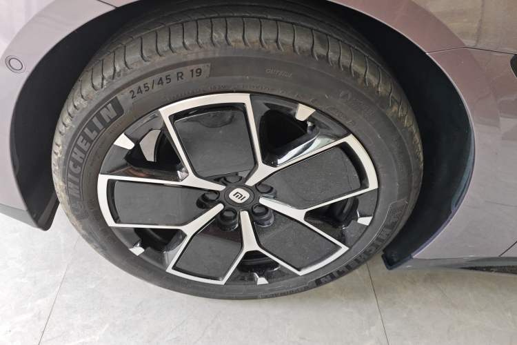 Used Xiaomi Auto SU7 2024 Rear-Drive Long-Range Intelligent Driving Version Exterior 4