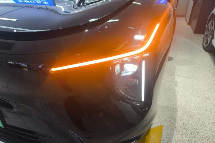 Used IM LS6 2026 Model Range-Extending 66 Max+ Left Front Headlight