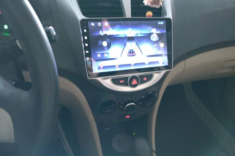 Used Hyundai Verna (older generation) 2013 Sedan 1.4L Automatic Standard GL Model Audio And AC Panel