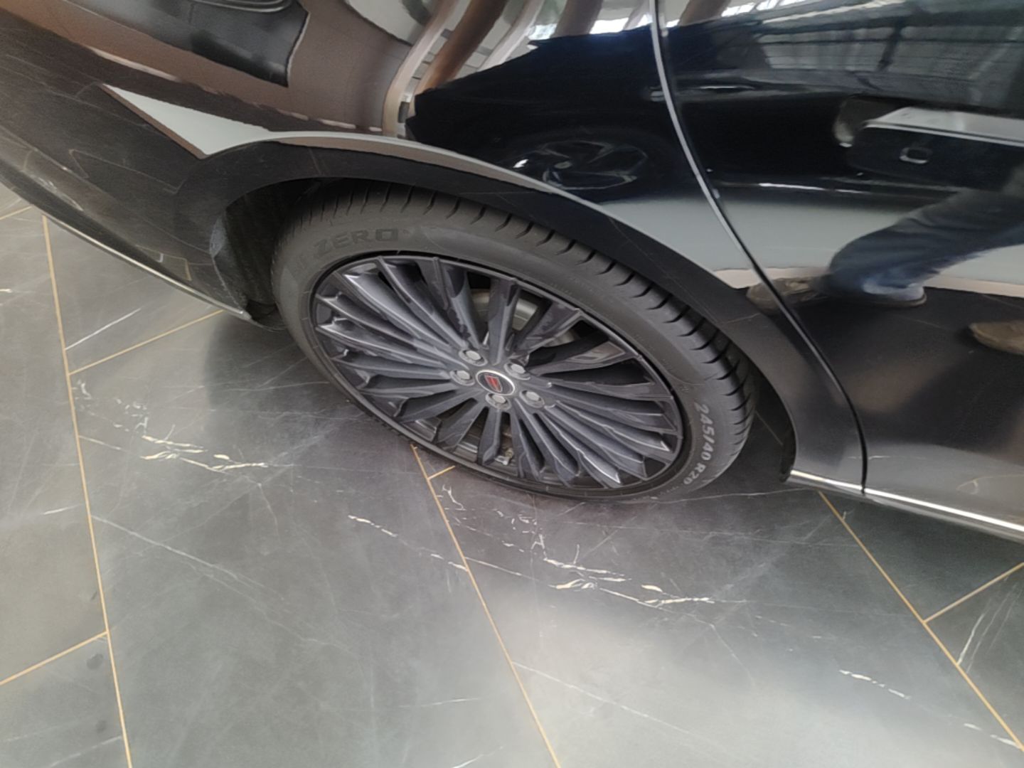 Hongqi H9 2025 2.0T Two-Wheel Drive Flagship Private Enjoyment Fashion Edition 5 Seats — снимка 11