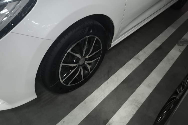 Used BYD Song MAX 2018 1.5T Automatic Smart Connect Elite Model with 6 Seats
