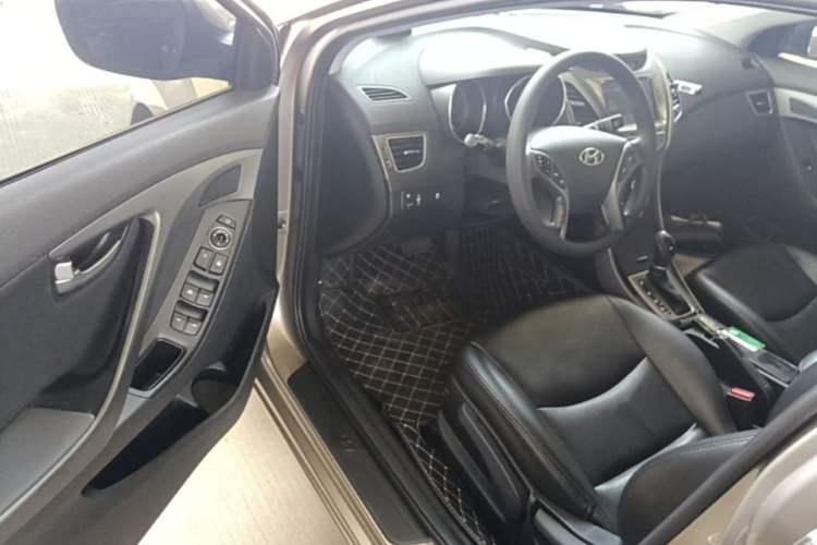 Used Hyundai Elantra (5th Generation / Langdong) 2016 1.6L Automatic Prestige Model