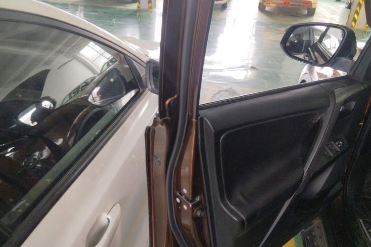 Used Toyota RAV4 2018 2.0L CVT Two-Wheel Drive Fashion X Edition