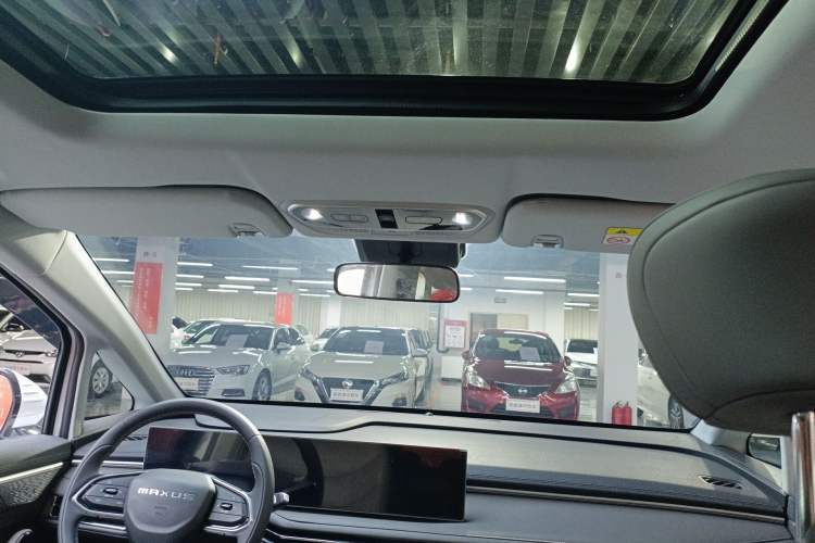 Used SAIC MAXUS G70 2024 2.0T Automatic Luxury Edition 7 Seats Headliner