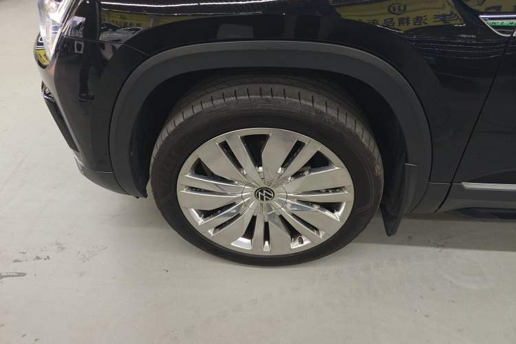 Used Volkswagen Teramont 2023 380TSI Four-Wheel Drive Prestige Flagship Edition Left Front Wheel Hub