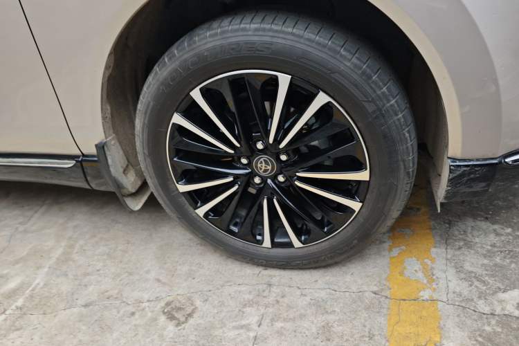 Used Toyota Venza 2022 Dual-Engine 2.5L CVT Two-Wheel Drive Prestige Edition