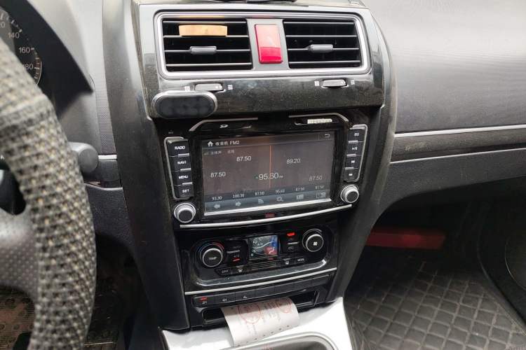 Used Haval H5 Classic 2013 Zhizun Edition 2.0T Manual 4x4 Elite Model
