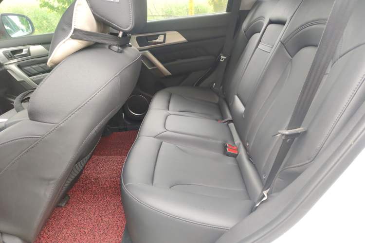 Used Haval H2 2014 1.5T Manual Two-Wheel Drive Elite Edition Left Rear Seat