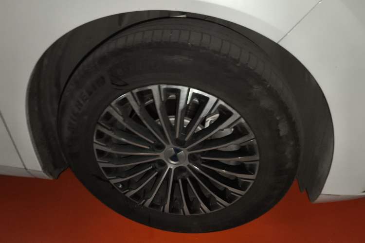 Used Denza D9 2023 DM-i 965 Luxury Model