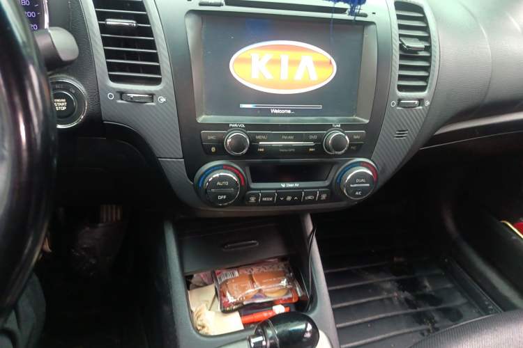 Used Kia K3 2015 1.6L Automatic DLX Audio And AC Panel