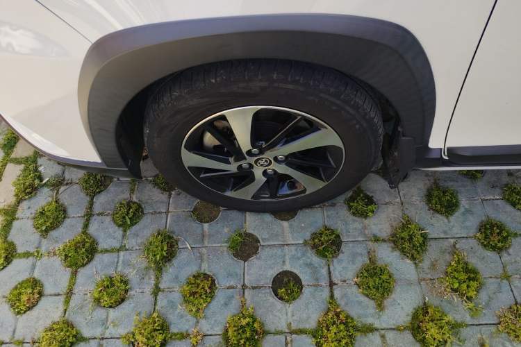 Used Toyota YARiS L Zhi Xuan 2021 X-Trail 1.5L CVT Leading Edition
