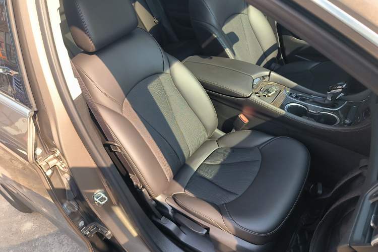 Used Buick Envision 2018 20T Two-Wheel-Drive Leading Model