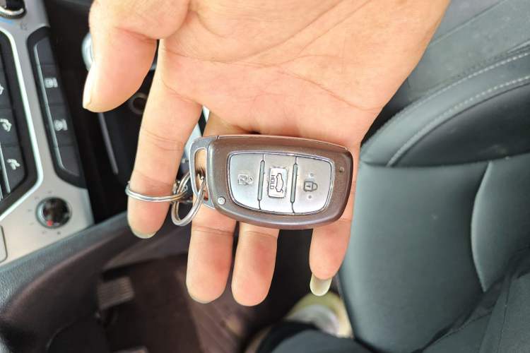 Used Hyundai Elantra (6th Generation / Lingdong) 2016 1.6L Automatic ZhiXuan – Elite Version
