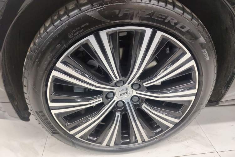 Used Volvo S90 2024 B5 Zhiyuan Luxury Edition Exterior 4