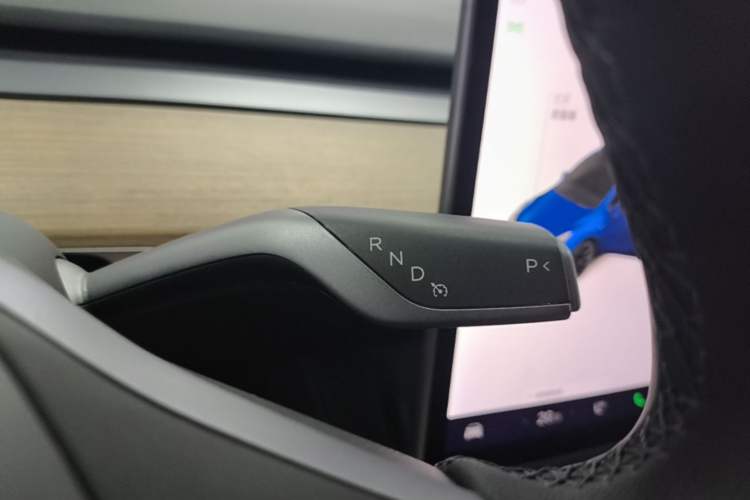 Used Tesla Model Y 2021 Long-Range All-Wheel-Drive Version 3D7 Gear Lever