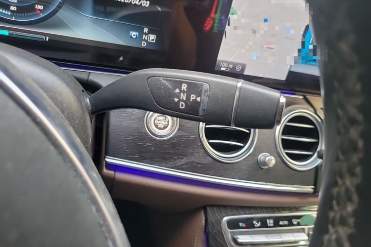 Used Mercedes-Benz E-Class 2016 E 300 L Sporty and Stylish Model Gear Lever