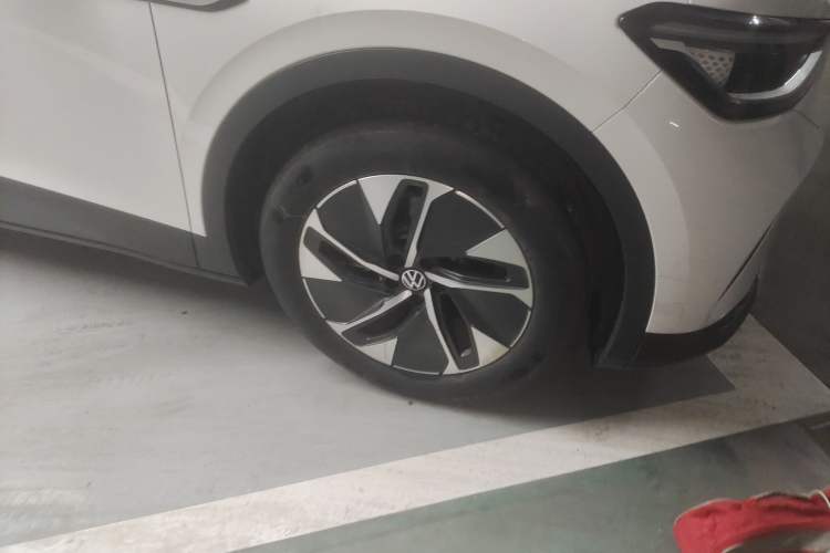 Used Volkswagen ID.4 CROZZ 2024 Pure Edition Limited Edition Right Front Wheel Hub