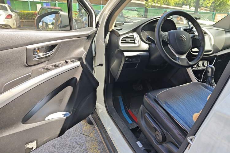 Used Suzuki S-Cross 2014 1.6L CVT Two-Wheel Drive Entry Model
